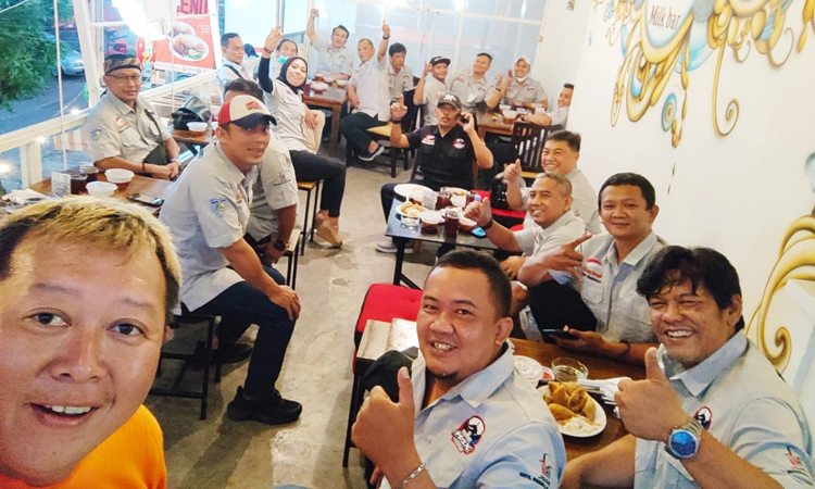Bandung Max Community sedang melaksanakan gathering.