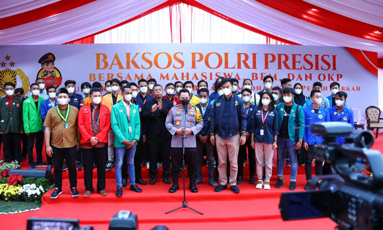Baksos Polri Presisi Bersama Kapolri-Mahasiswa