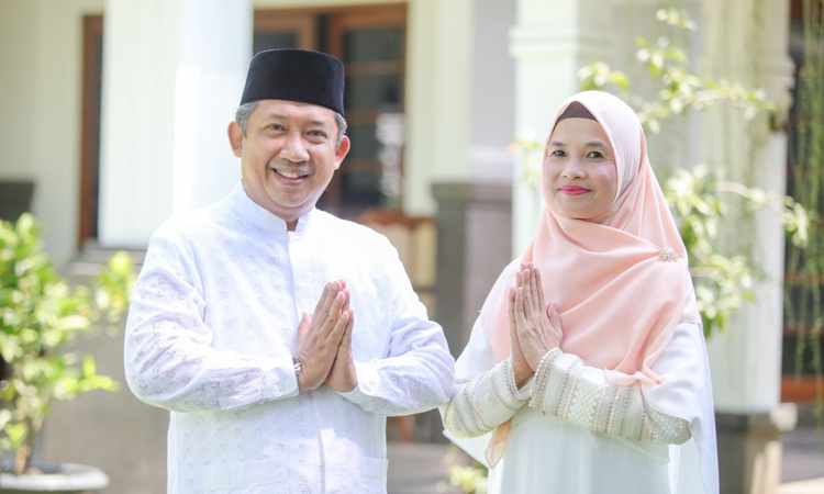 H. Yana Mulyana, S.E. dan istri, Dra. Yunimar Mulyana (Humas_Bandung)