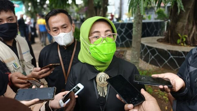Elly Wasliah Kepala Disdagin Kota Bandung.