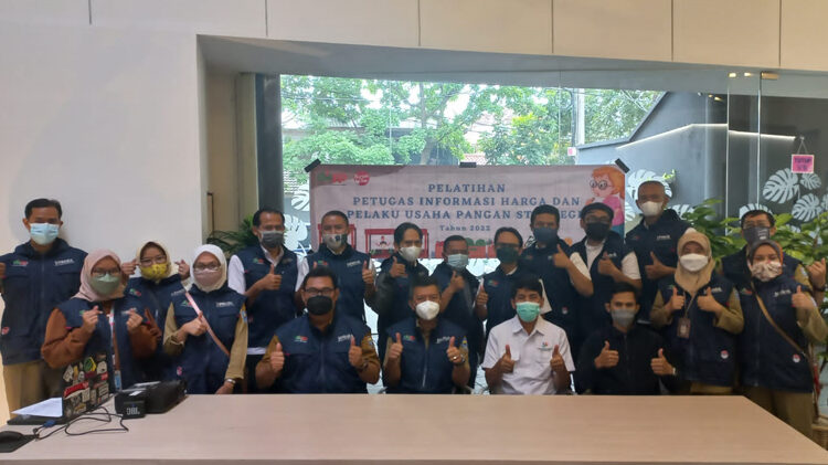 Pelatihan input laporan data hasil survey melalui Sistem Pemantauan aplikasi SIPANDA.
