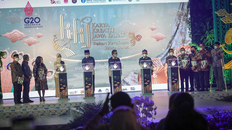 Karya Kreatif Jabar UMKM Ekonomi Hijau.