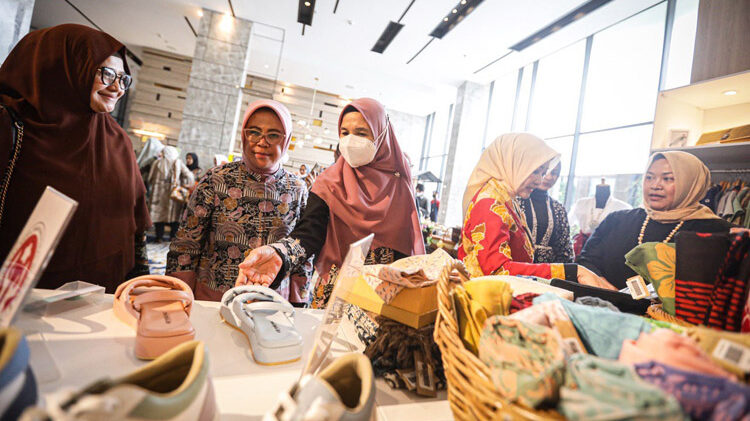 Produk Usaha Mikro, Kecil, dan Menengah (UMKM) Kota Bandung kian meluaskan pasar mereka sebagai upaya percepatan ekonomi pascapandemi.